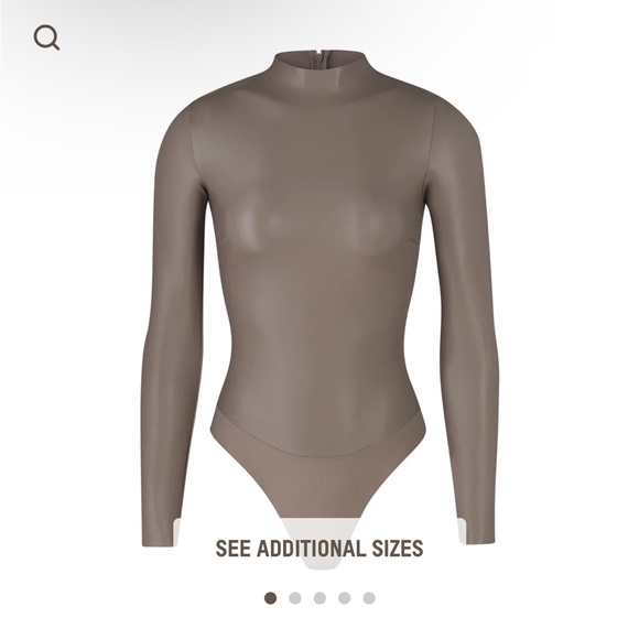 Skims Faux Leather Set - Picture 3 of 12